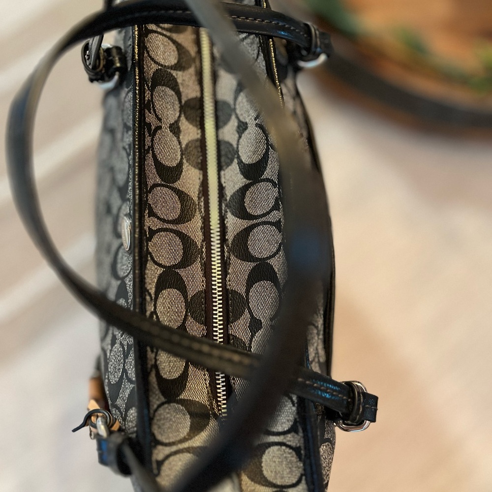 🤍Coach Canvas Coated Tote Bag Black Gray Leather Trim with Hangtag - Picture 3 of 8